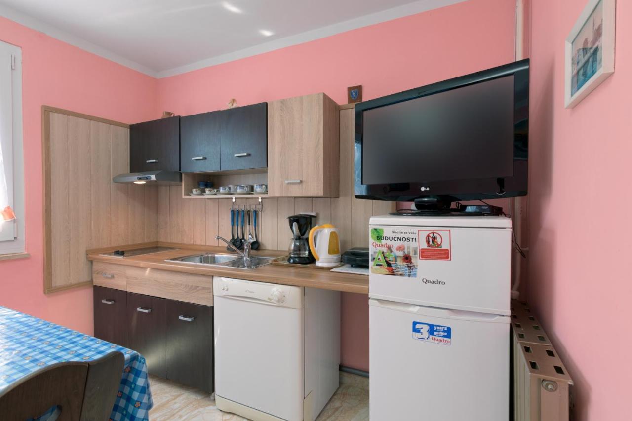 Apartments With A Parking Space Pula - 16053 エクステリア 写真